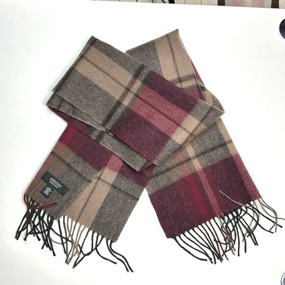 NWOT Nordstrom Men’s Wool Scarf Taupe and Wine Berry Plaid Excellent - Picture 4 of 6